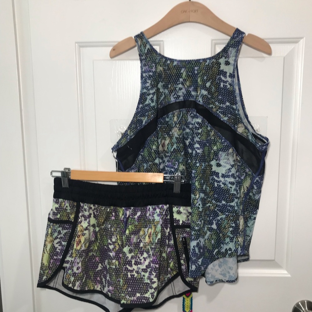 lululemon top&shorts set size 8  In excellent condition